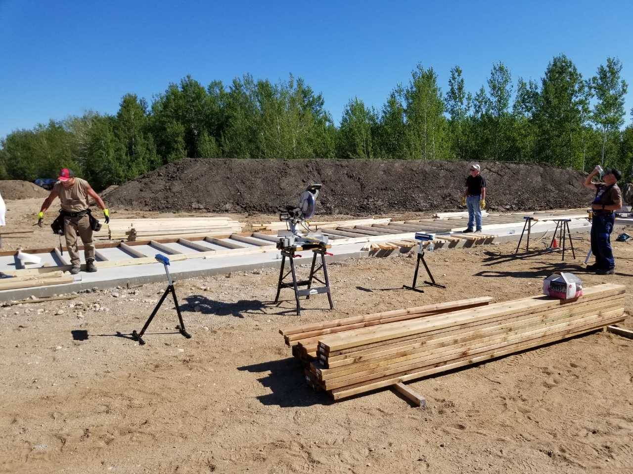 300233960_1999015796973322_1642408252978382364_n